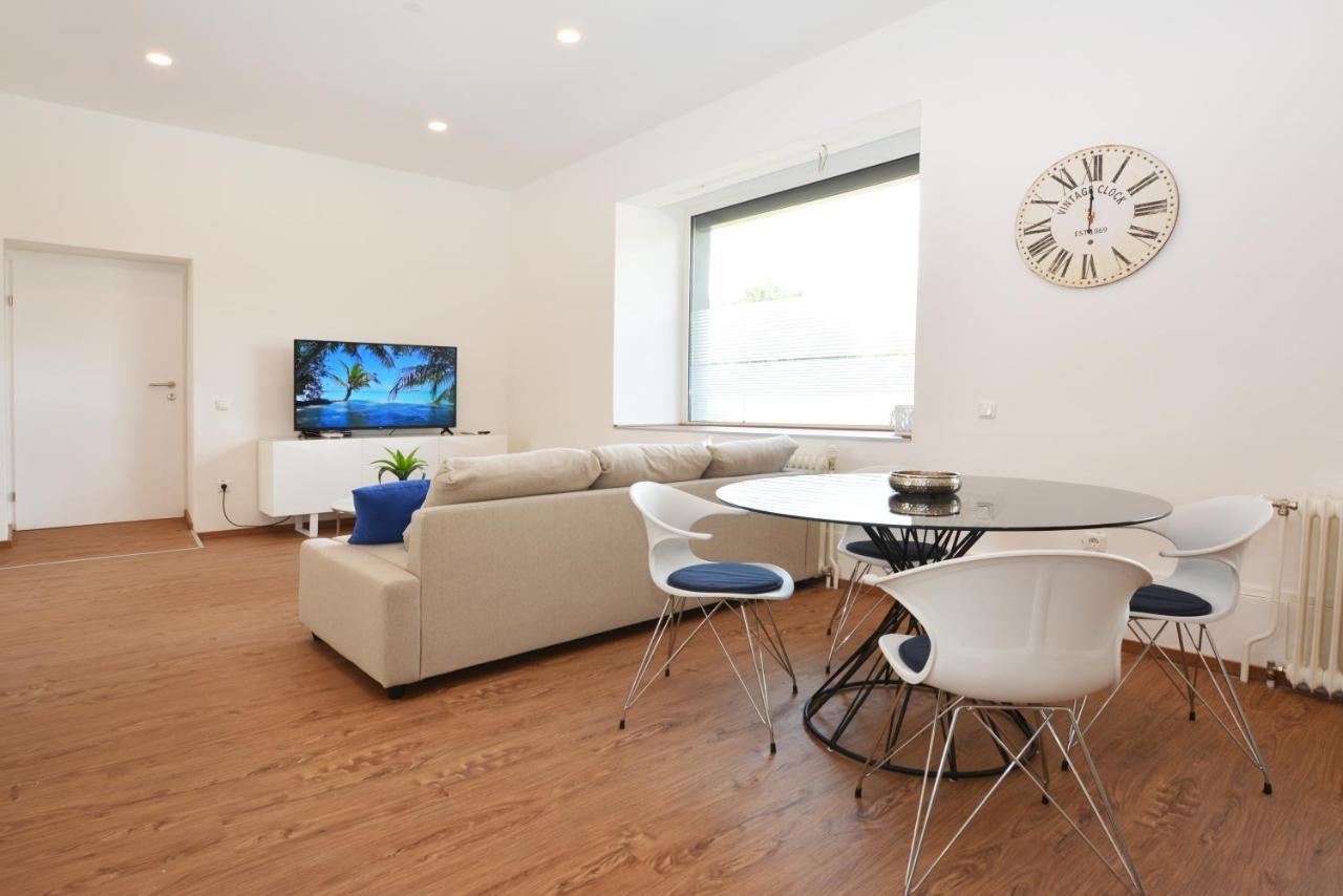 Alpenblick - Modernes Und Grosszuegiges Apartment Villach Zewnętrze zdjęcie
