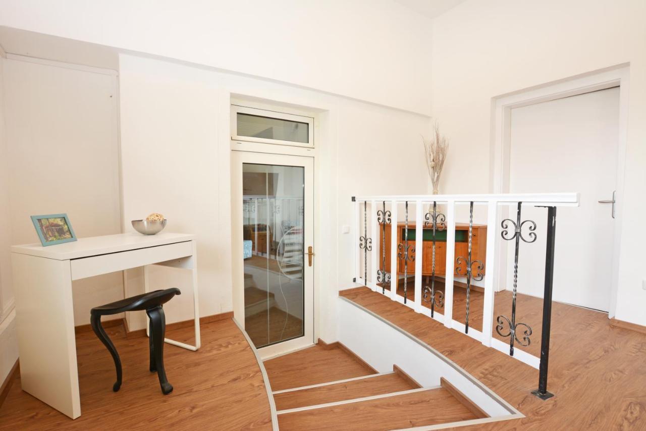 Alpenblick - Modernes Und Grosszuegiges Apartment Villach Zewnętrze zdjęcie